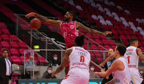 奋勇拼搏 奋勇拼搏