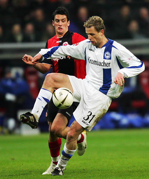 队的表现至 队的表现至